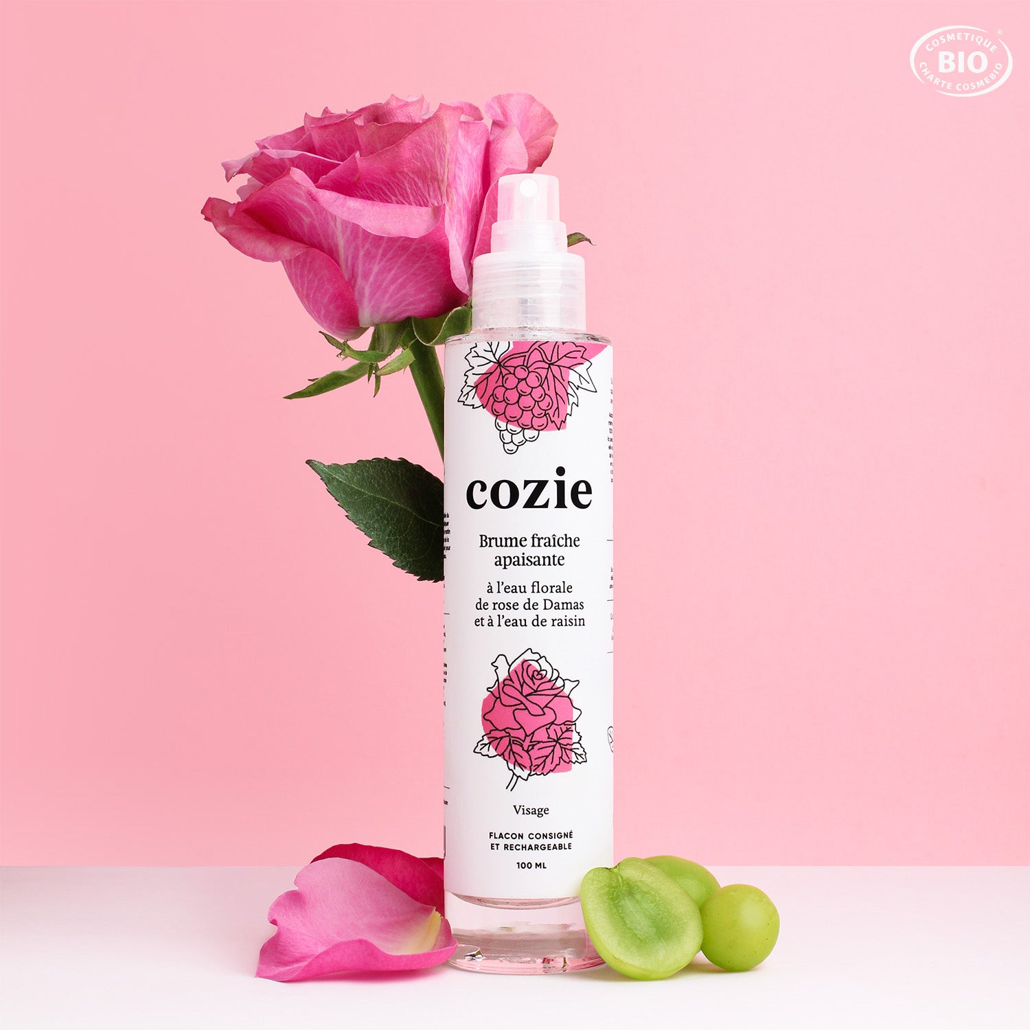 Brume fraîche apaisante à l’eau florale de rose et à l’eau de raisin